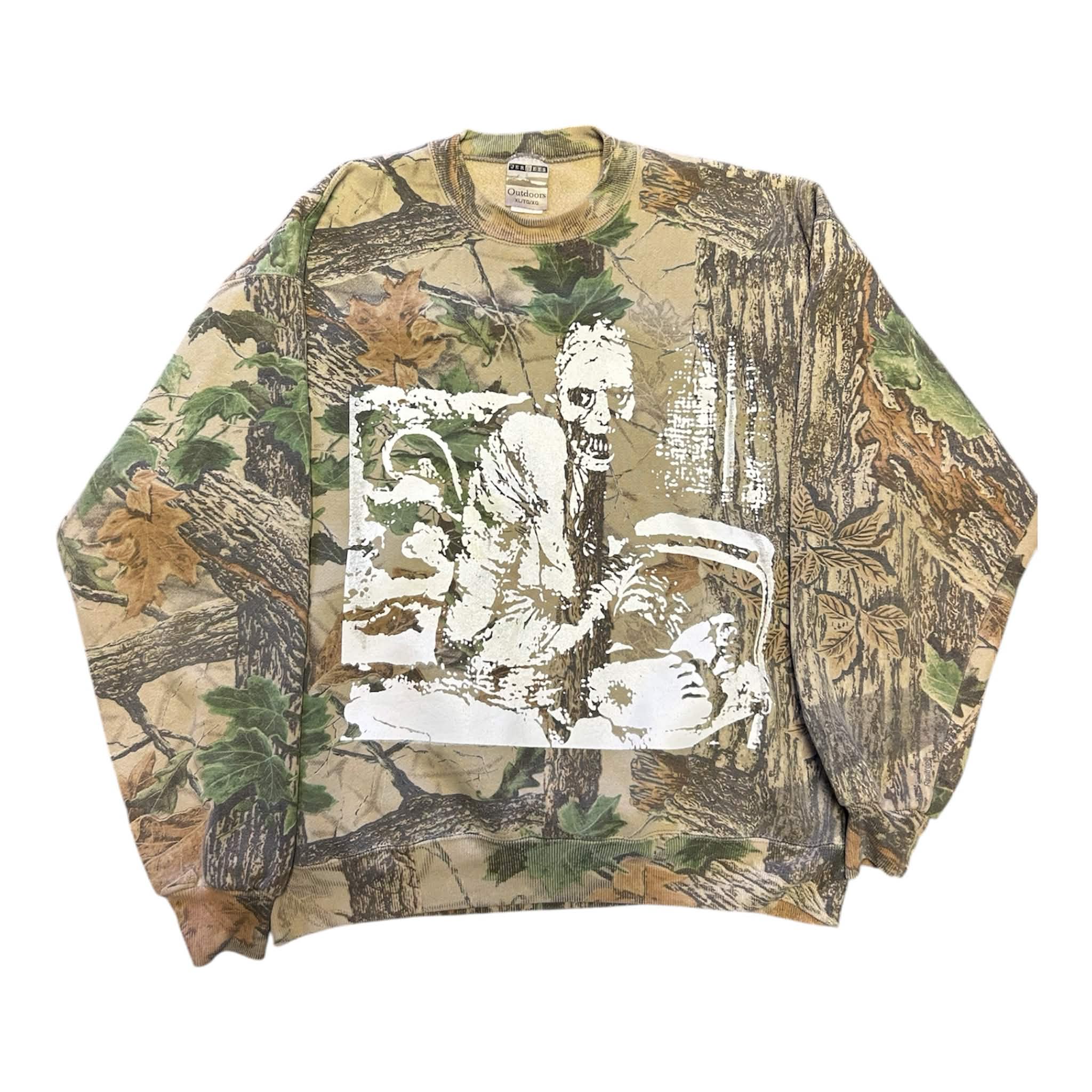 VINTAGE CAMO RUSSIAN SLEEPER SWEATER